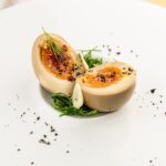 Яйцо, маринованное в пряностях